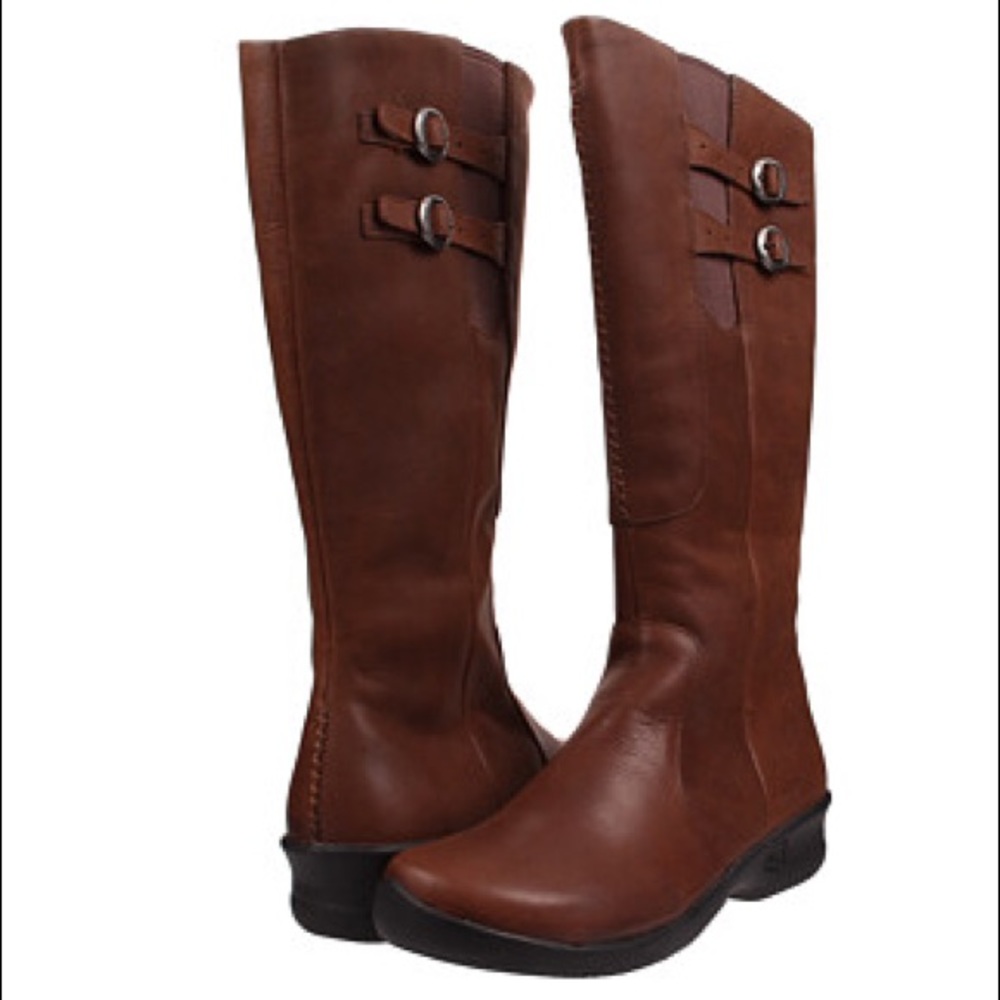 KEEN Bern Baby Leather Boots! Women’s Size 9